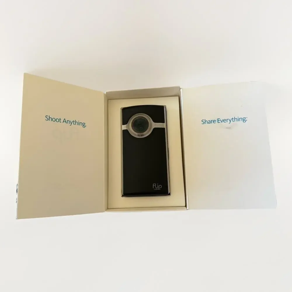 Cisco Flip Video UltraHD Video Camera (Black, 1 Hour) U260B New Sealed 4GB